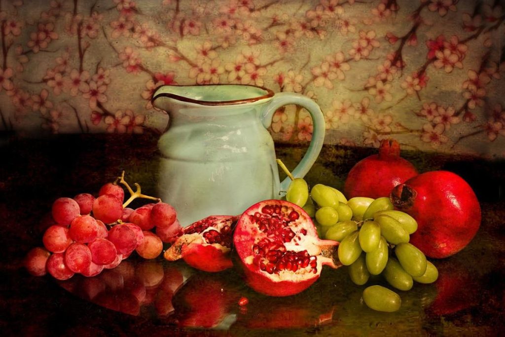 L'alimentation joue un rôle important dans notre santé et notre bien-être. Il est donc logique que nous voulions manger de manière à favoriser la perte de poids dans certaines zones du corps. La chrononutrition est une approche nutritionnelle qui tient compte du rythme circadien du corps et du fonctionnement des hormones. Elle peut aider à maigrir du haut du corps en fournissant les nutriments dont le corps a besoin au bon moment.Chrononutrition et perte de hauteurIl est important de bien comprendre ce qu'est la chrononutrition avant de commencer un régime. La chrononutrition est une méthode de perte de poids basée sur le timing de vos repas. Elle est censée vous aider à maigrir du haut du corps en mangeant les bons aliments au bon moment de la journée. Cela peut sembler un peu compliqué, mais il existe des guides et des applications qui peuvent vous aider à suivre un régime chrononutrition.La chrononutrition est basée sur le principe que votre corps réagit différemment selon le moment de la journée où vous mangez. par exemple, vous avez peut-être entendu dire que vous ne devriez pas manger de gras tard le soir, car votre corps ne peut pas le digérer correctement pendant la nuit. ou peut-être avez-vous entendu dire que vous ne devriez pas manger de sucre le matin, car votre corps n'a pas assez d'énergie pour le brûler. la chrononutrition soutient que vous pouvez maigrir du haut du corps en mangeant les bons aliments au bon moment de la journée. par exemple, vous devriez manger des aliments riches en protéines le matin, car votre corps a besoin d'énergie pour se remettre du sommeil et se préparer à affronter la journée. de plus, les aliments riches en protéines vous aideront à vous sentir rassasié plus longtemps, ce qui vous empêchera de grignoter entre les repas. en revanche, vous devriez manger des aliments riches en glucides le soir, car votre corps a besoin de carburant pour se reposer et se régénérer pendant la nuit. les aliments riches en glucides vous aideront également à mieux dormir, ce qui est important pour perdre du poids. il existe de nombreux guides et applications disponibles pour vous aider à suivre un régime chrononutrition. ils vous donneront des conseils sur les aliments à manger à chaque repas et vous aideront à planifier vos repas à l'avance. de plus, ils peuvent vous aider à suivre vos progrès et à rester motivé.Chrononutrition : comment maigrir du haut du corpsLorsqu'il s'agit de perdre du poids de la moitié supérieure du corps, la chrononutrition peut être un outil utile. Cette approche de la nutrition se concentre sur la synchronisation des repas et des collations en fonction des rythmes circadiens naturels du corps. Cela peut aider à stimuler le métabolisme et favoriser la perte de poids du haut du corps. De plus, s'assurer d'obtenir suffisamment de protéines et de fibres à chaque repas peut aider à garder le corps rassasié et satisfait, en évitant de trop manger.Il est important de noter que la perte de poids ne doit pas être envisagée comme un but en soi. En effet, il est important de se concentrer sur la santé globale du corps, et non uniquement sur la perte de poids. Cela étant dit, la chrononutrition peut être un outil utile pour ceux qui souhaitent perdre du poids du haut du corps, en particulier si cela est accompagné d'un régime alimentaire sain et d'un mode de vie actif.Il est important de noter que la perte de poids ne doit pas être envisagée comme un but en soi. En effet, il est important de se concentrer sur la santé globale du corps, et non uniquement sur la perte de poids. Cela étant dit, la chrononutrition peut être un outil utile pour ceux qui souhaitent perdre du poids du haut du corps, en particulier si cela est accompagné d'un régime alimentaire sain et d'un mode de vie actif.Comment la chrononutrition peut aider à maigrir du haut du corpsAtteindre les objectifs de perte de poids peut être difficile, mais il existe des moyens de le rendre plus facile. Une méthode consiste à se concentrer sur la consommation des bons aliments au bon moment. C'est ce qu'on appelle la chrononutrition. La chrononutrition est basée sur la prémisse que notre corps a des rythmes naturels qui peuvent être exploités pour nous aider à perdre du poids. Par exemple, nous sommes plus susceptibles d'avoir envie d'aliments gras tard le soir. En mangeant un dîner léger et en évitant les collations avant de se coucher, nous pouvons résister à ces fringales et perdre du poids. Il existe des preuves scientifiques à l'appui de l'efficacité de la chrononutrition. Une étude a révélé que les participants qui suivaient un plan de chrononutrition perdaient plus de poids que ceux qui ne le faisaient pas. Si vous cherchez à perdre du poids, pensez à essayer la chrononutrition.Atteindre les objectifs de perte de poids peut être difficile, mais il existe des moyens de le rendre plus facile. une méthode consiste à se concentrer sur la consommation des bons aliments au bon moment. c'est ce qu'on appelle la chrononutrition. la chrononutrition est basée sur la prémisse que notre corps a des rythmes naturels qui peuvent être exploités pour nous aider à perdre du poids. par exemple, nous sommes plus susceptibles d'avoir envie d'aliments gras tard le soir. en mangeant un dîner léger et en évitant les collations avant de se coucher, nous pouvons résister à ces fringales et perdre du poids. il existe des preuves scientifiques à l'appui de l'efficacité de la chrononutrition. une étude a révélé que les participants qui suivaient un plan de chrononutrition perdaient plus de poids que ceux qui ne le faisaient pas. si vous cherchez à perdre du poids, pensez à essayer la chrononutrition.Il existe de nombreuses méthodes pour perdre du poids, mais la chrononutrition est l'une des plus efficaces. Cette méthode se concentre sur la consommation des bons aliments au bon moment, et elle est basée sur la prémisse que notre corps a des rythmes naturels qui peuvent être exploités pour nous aider à perdre du poids. Par exemple, nous avons tendance à avoir envie de aliments gras et sucrés tard le soir. En mangeant un dîner léger et en évitant les collations avant de se coucher, nous pouvons résister à ces fringales et perdre du poids. Il existe des preuves scientifiques à l'appui de l'efficacité de la chrononutrition. Une étude a révélé que les participants qui suivaient un plan de chrononutrition perdaient plus de poids que ceux qui ne le faisaient pas. Donc, si vous êtes à la recherche d'un moyen efficace pour perdre du poids, pensez à essayer la chrononutrition.Chrononutrition : pourquoi ça marche pour la perte de poids dans le haut du corpsLa chrononutrition est une méthode de perte de poids basée sur l'idée que les aliments peuvent affecter le corps de différentes manières en fonction de l'heure à laquelle ils sont consommés. Certains aliments peuvent aider à brûler les graisses du haut du corps, tandis que d'autres peuvent aider à équilibrer les hormones et à réduire les envies de grignoter. En suivant un régime alimentaire spécifique basé sur la chrononutrition, il est possible de maigrir du haut du corps plus efficacement.La chrononutrition est basée sur le cycle circadien, c'est-à-dire le cycle de 24 heures du corps. en suivant un régime alimentaire spécifique en fonction de l'heure, il est possible de cibler les zones du corps à maigrir. par exemple, manger certains aliments à certains moments de la journée peut aider à brûler les graisses du haut du corps, tandis que d'autres peuvent aider à équilibrer les hormones et à réduire les envies de grignoter. la chrononutrition est une méthode de perte de poids saine et naturelle qui peut aider à atteindre les objectifs de perte de poids. cependant, comme toute méthode de perte de poids, elle doit être accompagnée d'une alimentation saine et équilibrée et d'un programme d'exercice physique pour être efficace.La chrononutrition est une méthode de perte de poids basée sur le cycle circadien du corps, c'est-à-dire le cycle de 24 heures. En suivant un régime alimentaire spécifique en fonction de l'heure, il est possible de cibler les zones du corps à maigrir. Par exemple, manger certains aliments à certains moments de la journée peut aider à brûler les graisses du haut du corps, tandis que d'autres peuvent aider à équilibrer les hormones et à réduire les envies de grignoter. La chrononutrition est une méthode de perte de poids saine et naturelle qui peut aider à atteindre les objectifs de perte de poids. Cependant, comme toute méthode de perte de poids, elle doit être accompagnée d'une alimentation saine et équilibrée et d'un programme d'exercice physique pour être efficace.ConclusionLa chrononutrition est un régime alimentaire qui permet de maigrir du haut du corps en mangeant les bonnes nourritures au bon moment de la journée. Ce régime est efficace car il permet de perdre du poids en mangeant les bonnes nourritures au bon moment de la journée.